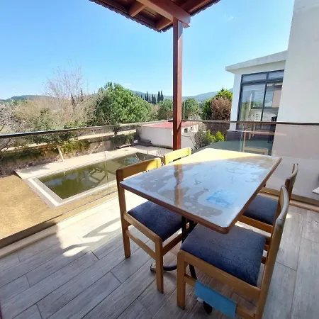 Apartmán Flat Close To The Sea With Balcony In Golturkbuku