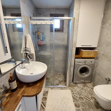 Flat Close To The Sea With Balcony In شقة *